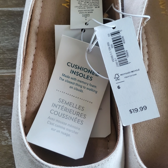 Old Navy flats - Picture 3 of 3